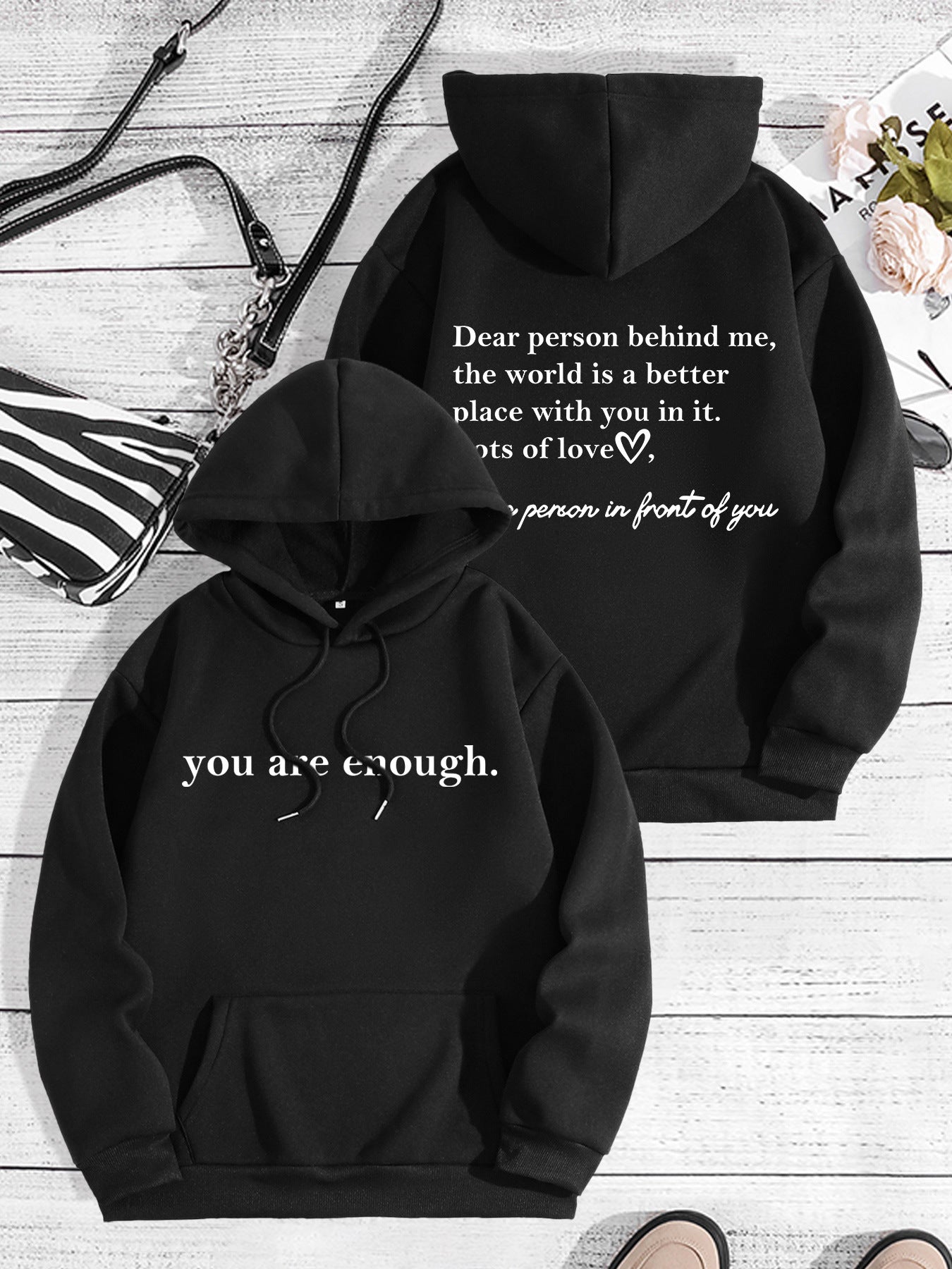 Hooded long sleeved sweatshirt loose fit
