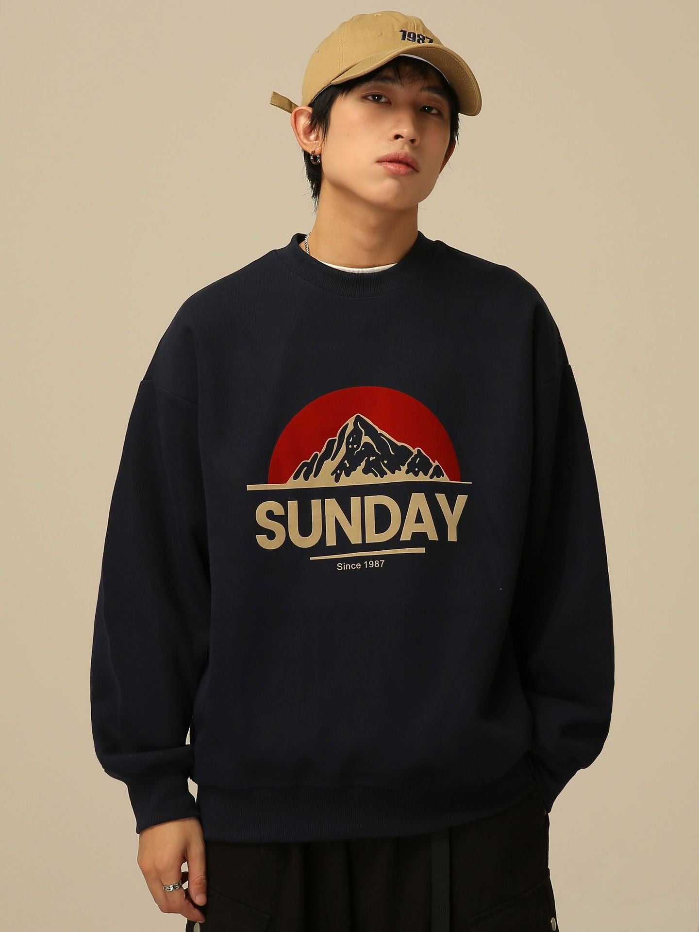TPYSTART American Retro Round Neck Sweater Men's Fashion Loose Thin Casual High Street Washed Tops Unisex Model