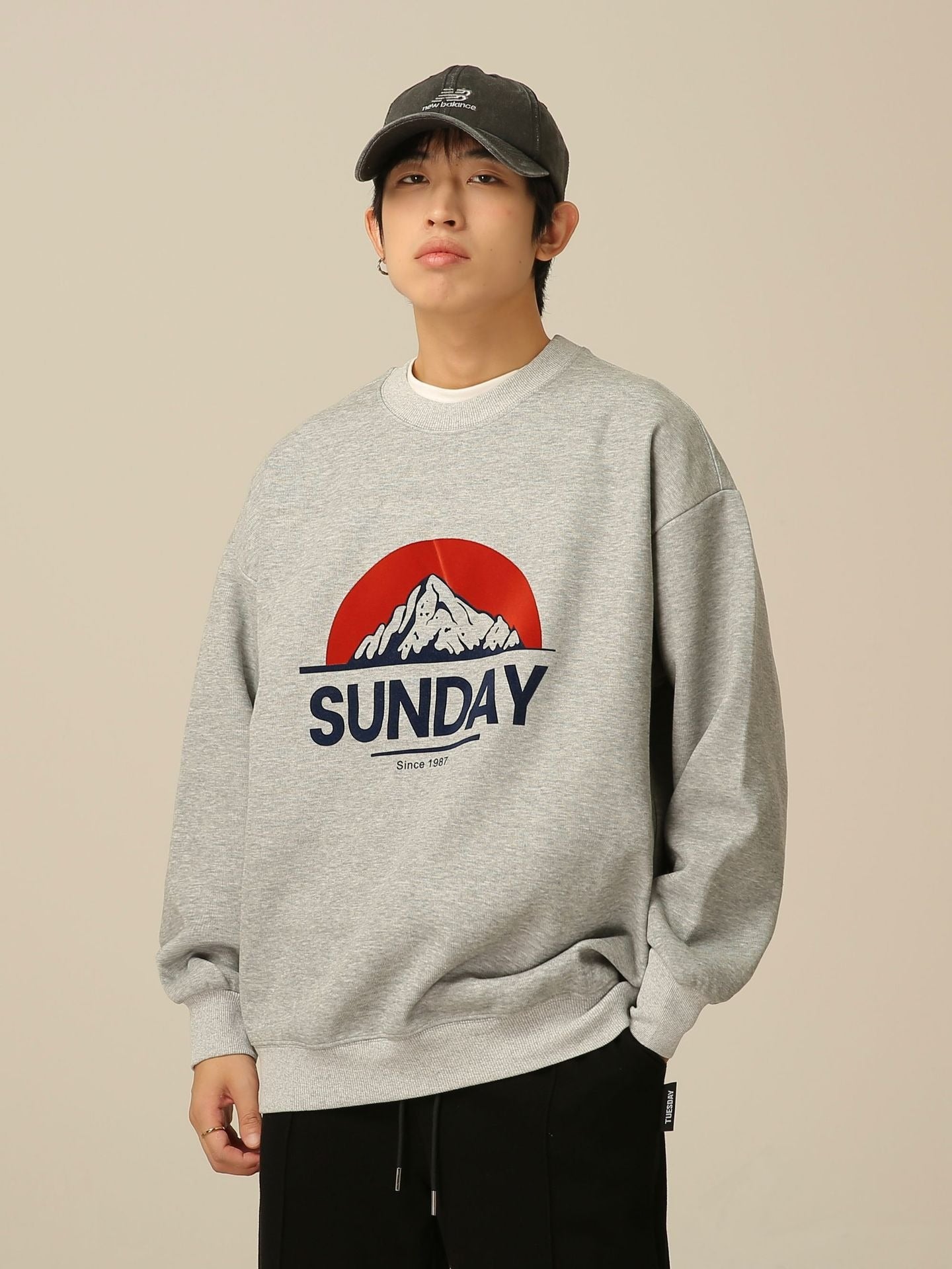 TPYSTART American Retro Round Neck Sweater Men's Fashion Loose Thin Casual High Street Washed Tops Unisex Model