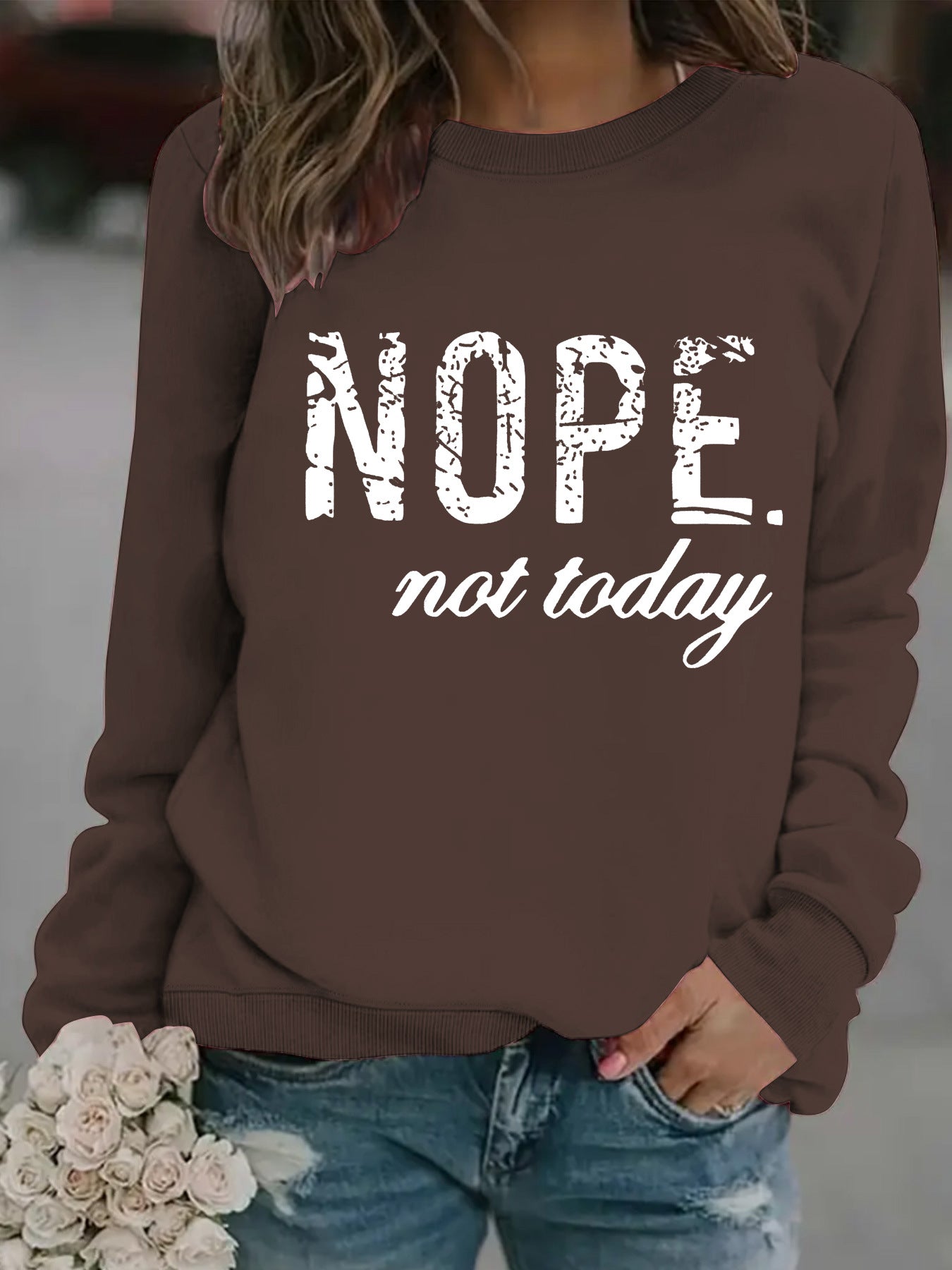 Round-neck NOPE slogan print sweatshirt