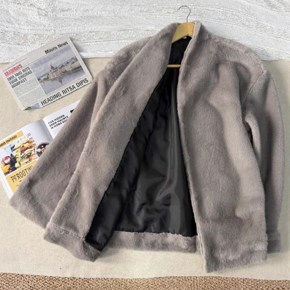 Light luxury plush long sleeved fur coat